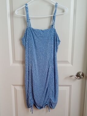 Wild Fable Light Blue/White Floral MiniDress w/Adjustable Straps and Hem. Size M